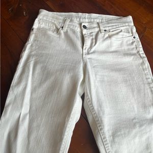 Mott and Bow white jeans. Never worn. Size 28/30.